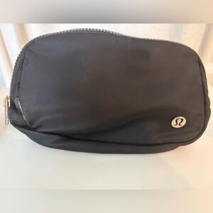 Lululemon Black Zippered Belt Bag